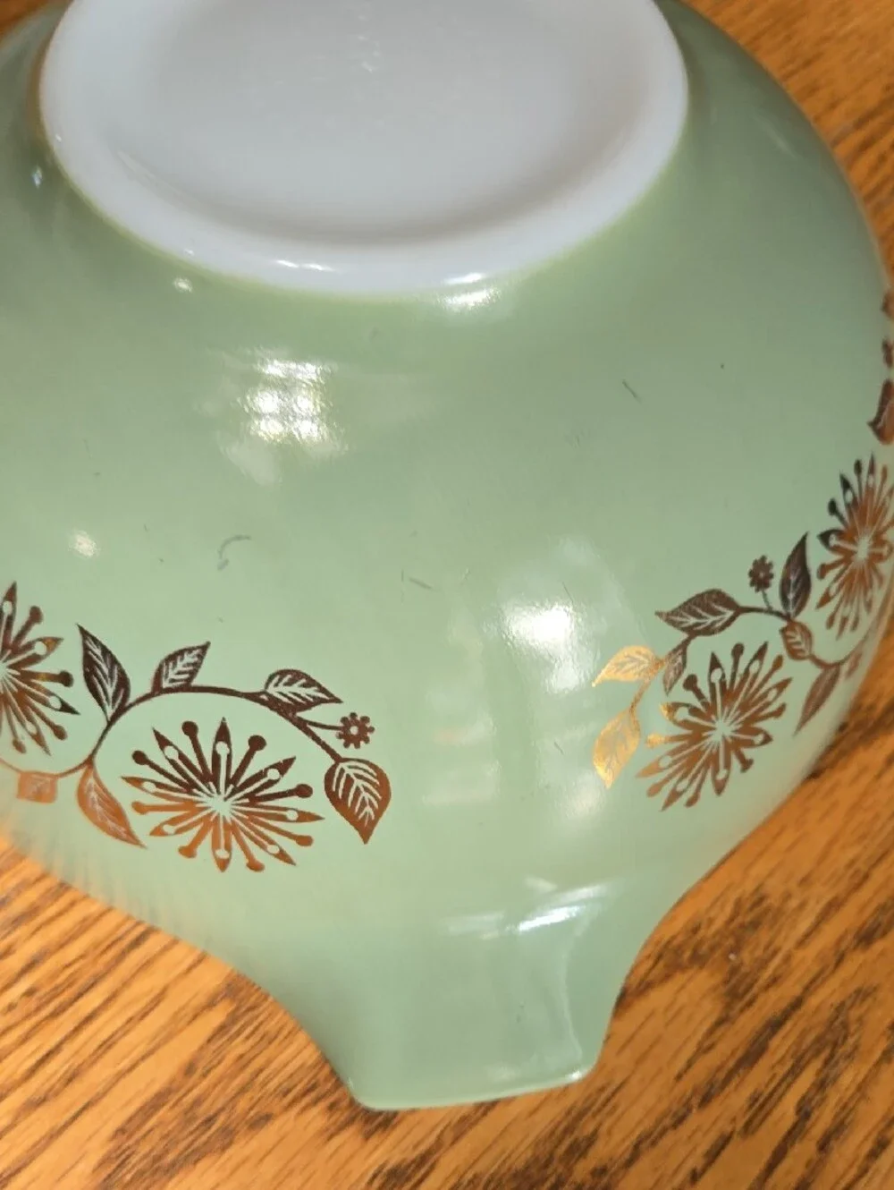 Pyrex Pale Green Gold Medallion 443 Cinderella Bowl